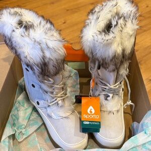Sporto Women's Gray and White Fur Winter Boots